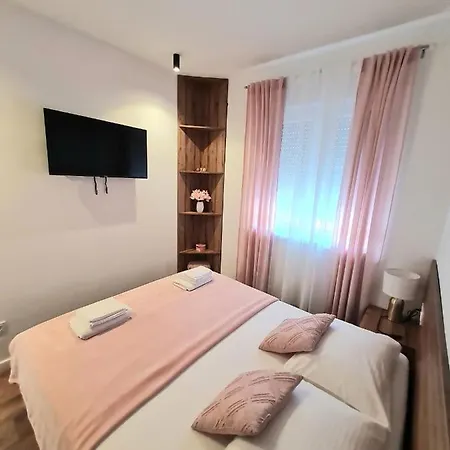 Didova Kuca Brodarica (Sibenik-Knin)