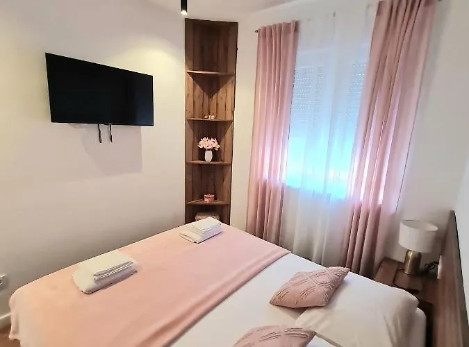 Didova Kuca Brodarica (Sibenik-Knin)